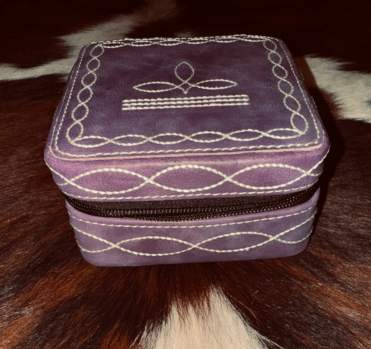 Square Boot Stitch Jewelry Case